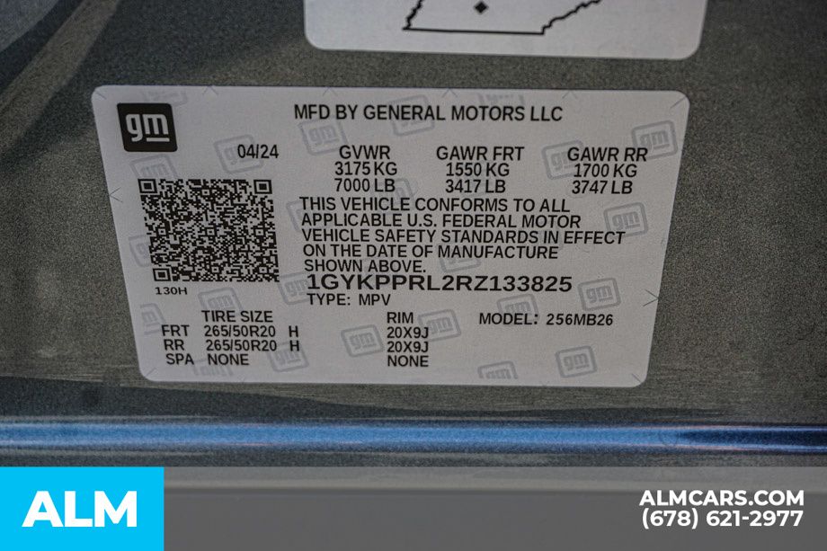 Used 2024 Silver Cadillac Luxury image 61