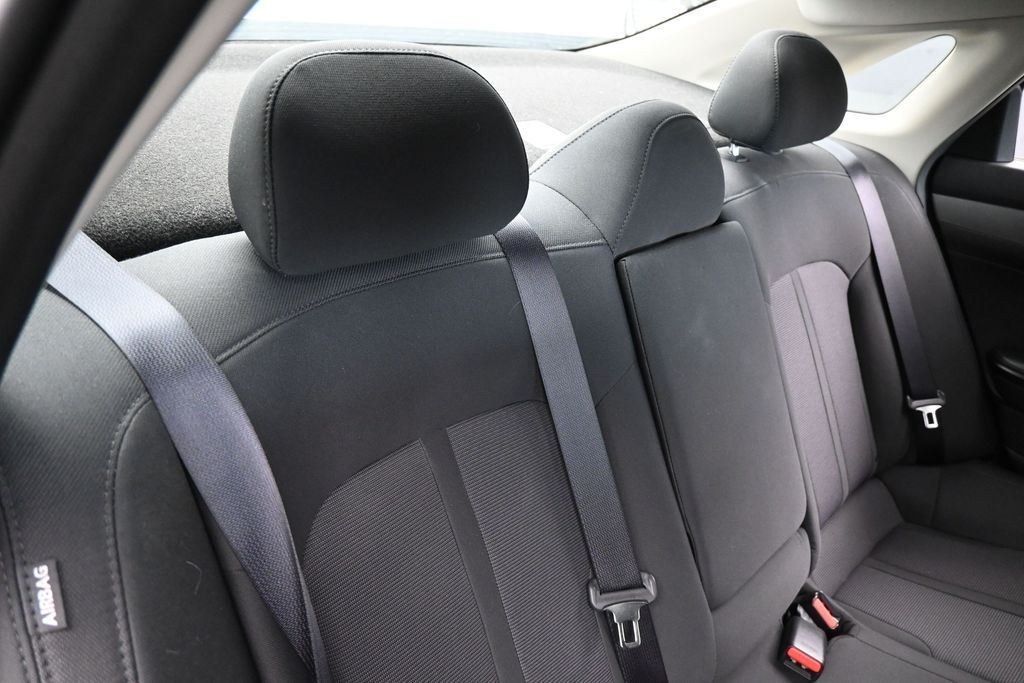 Used 2024 Everlasting Silver Kia LXS image 33