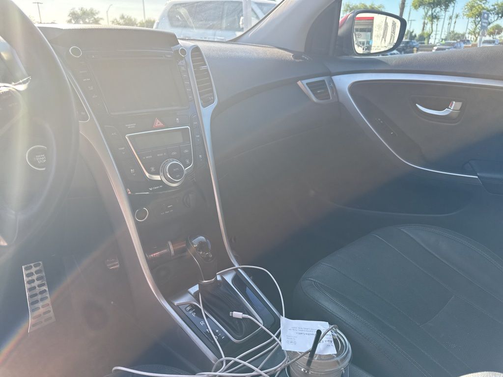 Thumbnail: 2016 Hyundai Elantra - 8