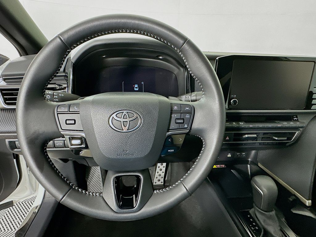 Thumbnail: 2025 Toyota Camry - 11