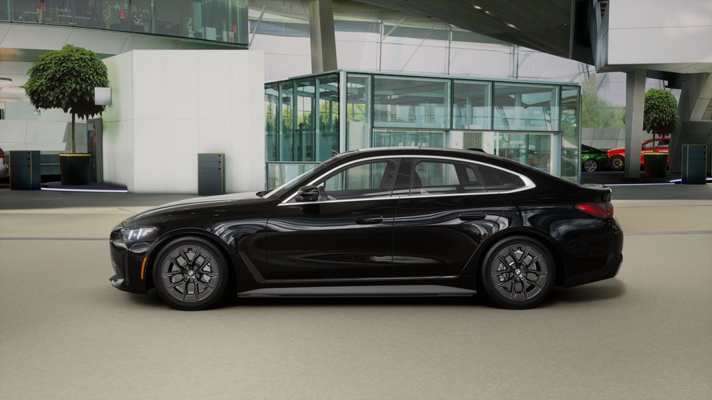 Thumbnail: 2025 BMW i4 - 32