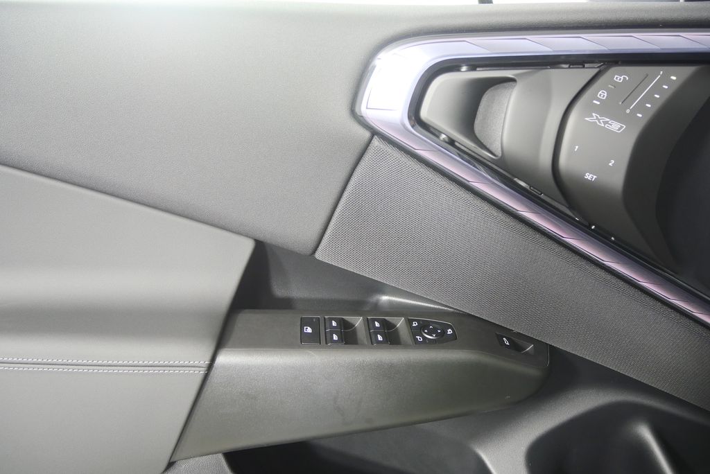Thumbnail: 2025 BMW X3 - 9