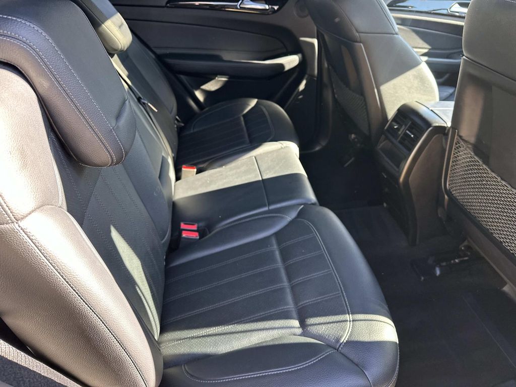 Thumbnail: 2017 Mercedes-Benz GLE - 23