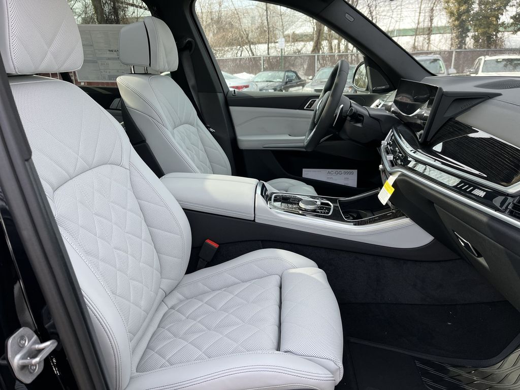 Thumbnail: 2026 BMW X5 - 25