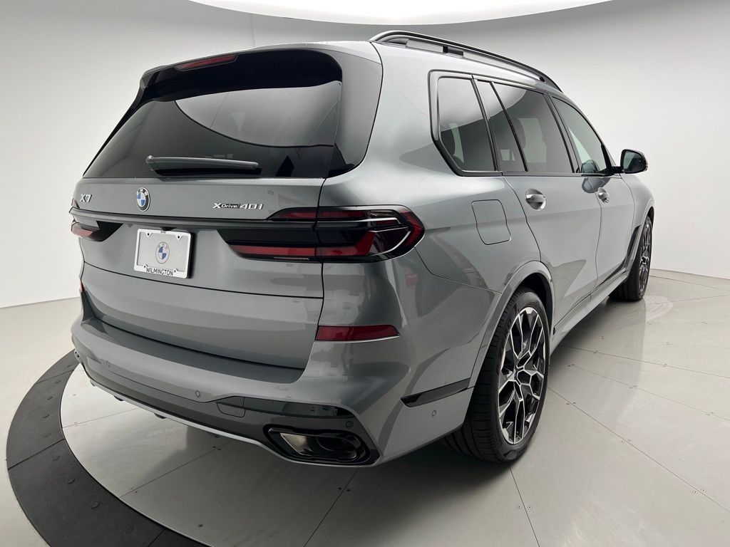 2025 BMW X7 xDrive40i 3