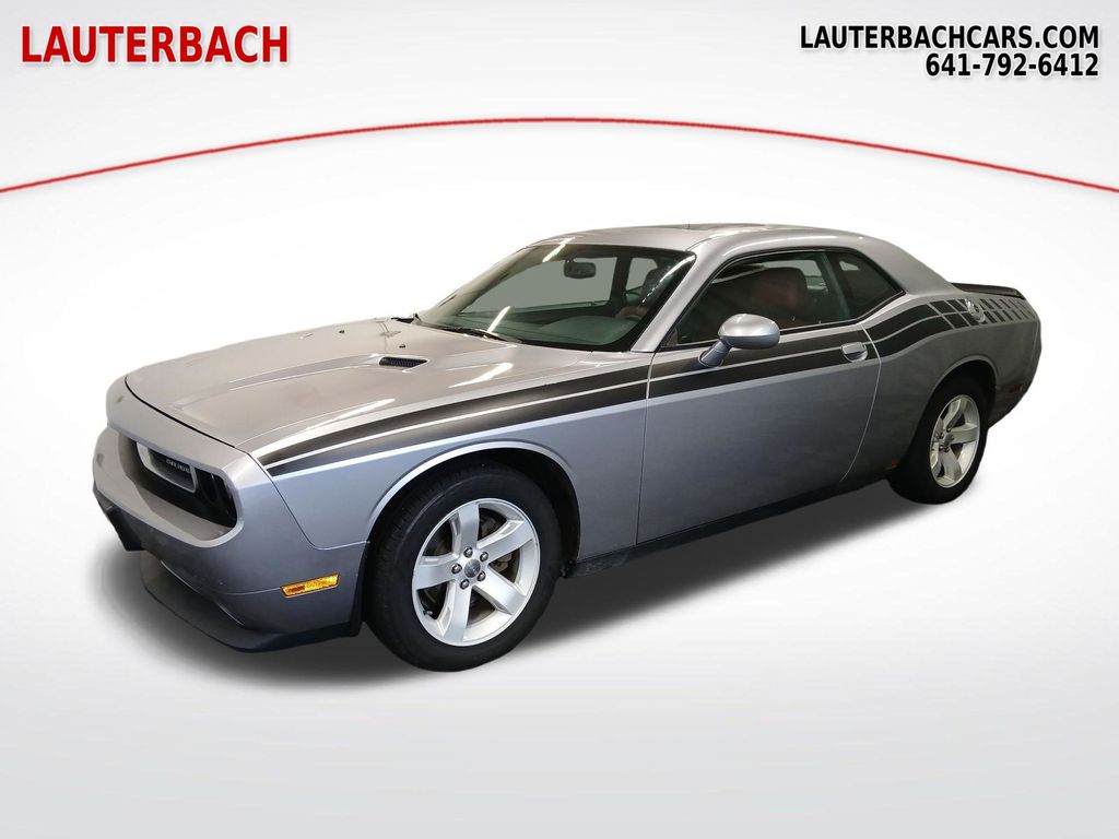 2013 Dodge Challenger SXT RWD