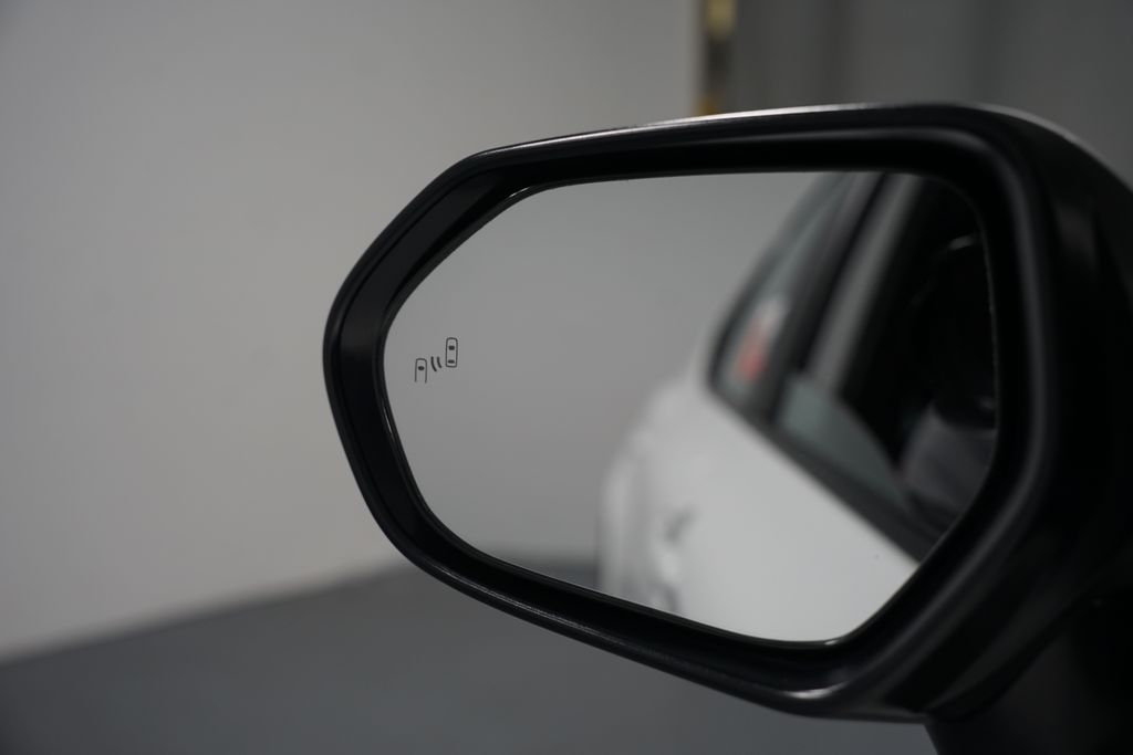 Thumbnail: 2025 Toyota Camry - 24