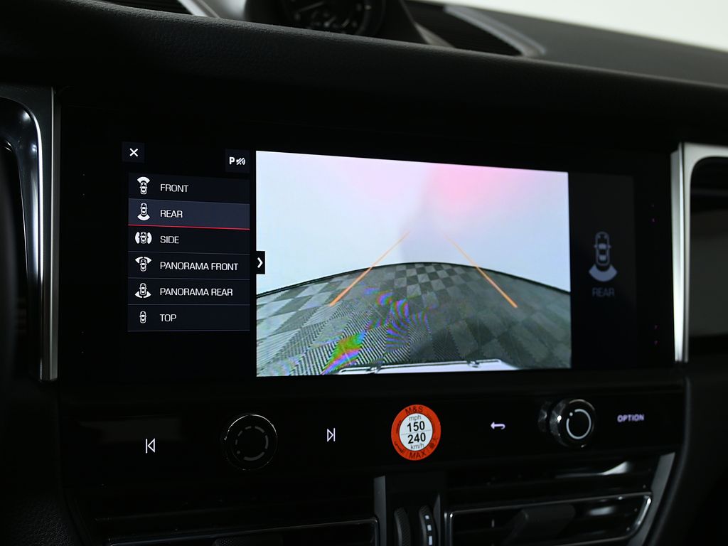 Thumbnail: 2024 Porsche Macan - 26