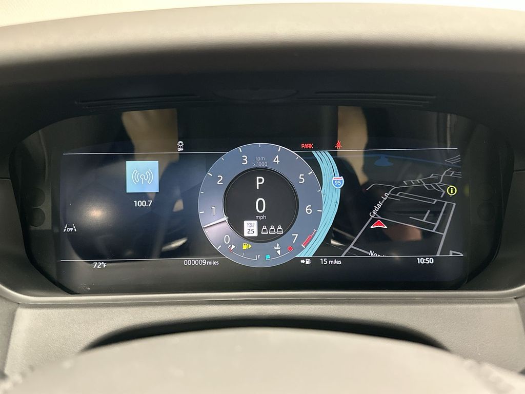 2026 Land Rover Range Rover Velar Dynamic SE 14