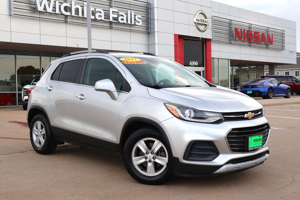 Silver Ice Metallic 2017 Chevrolet Trax SUV / Crossover Front-Wheel Drive 6-Speed Automatic