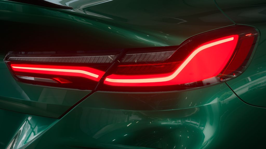 Thumbnail: 2025 BMW M8 - 8