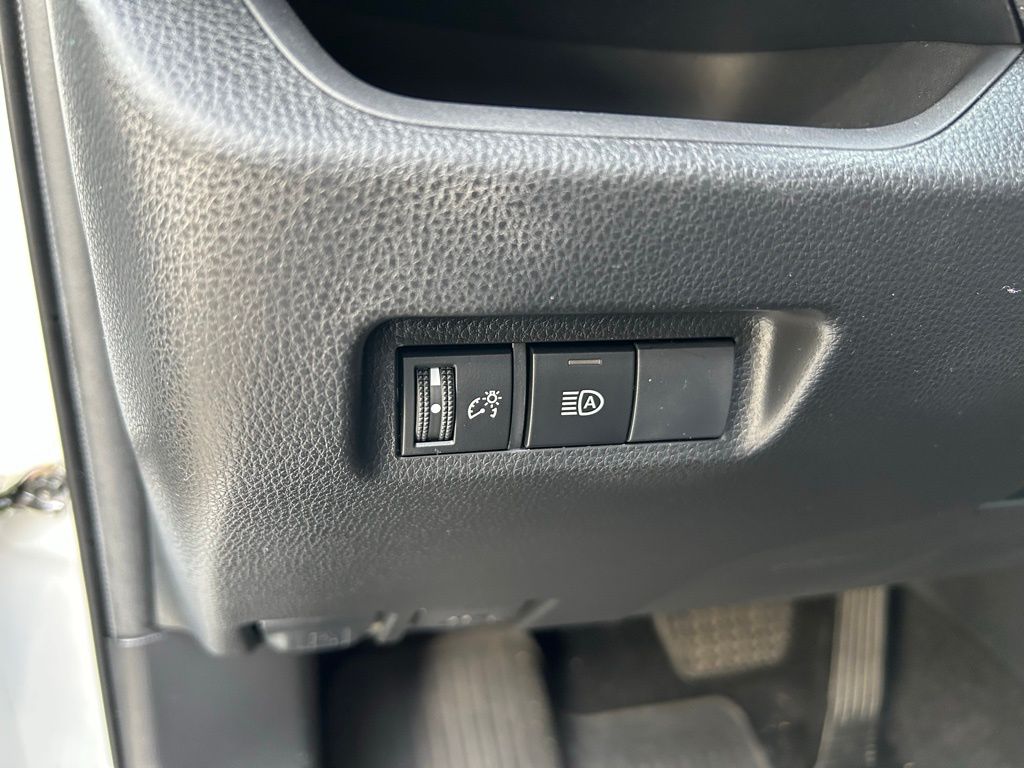 Thumbnail: 2023 Toyota RAV4 - 17