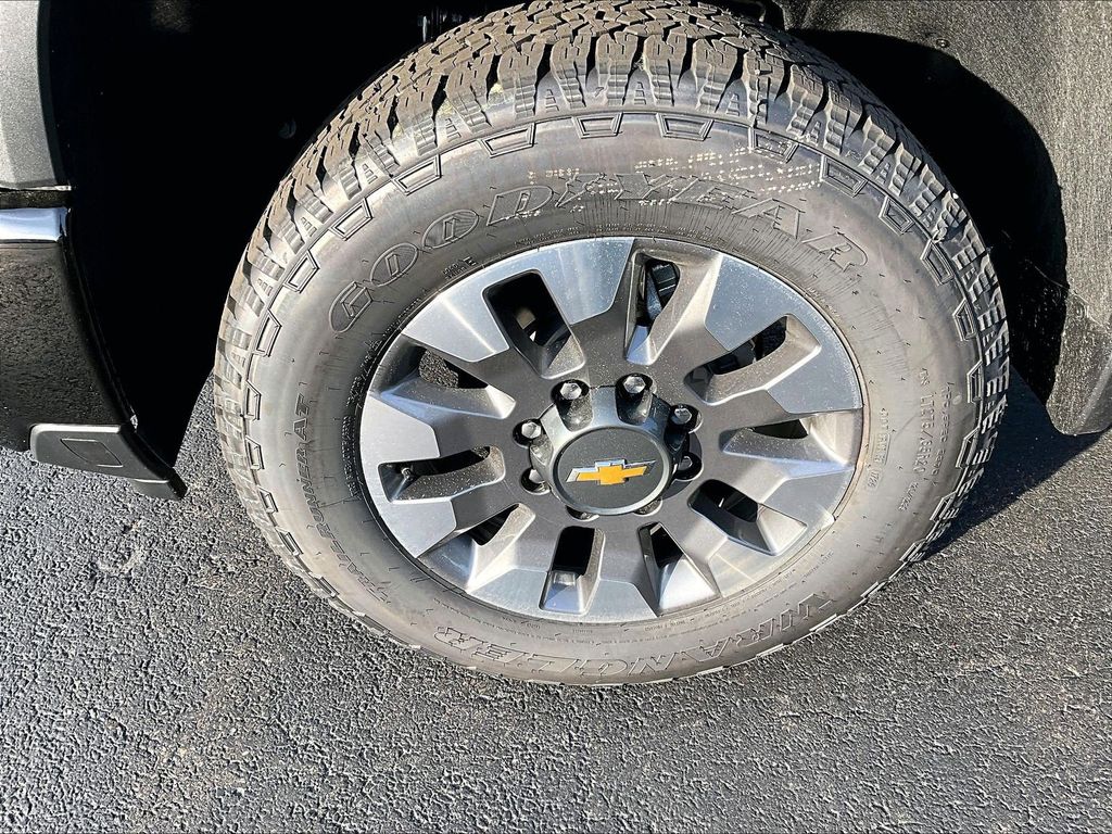 2026 Chevrolet Silverado 2500HD — photo 8