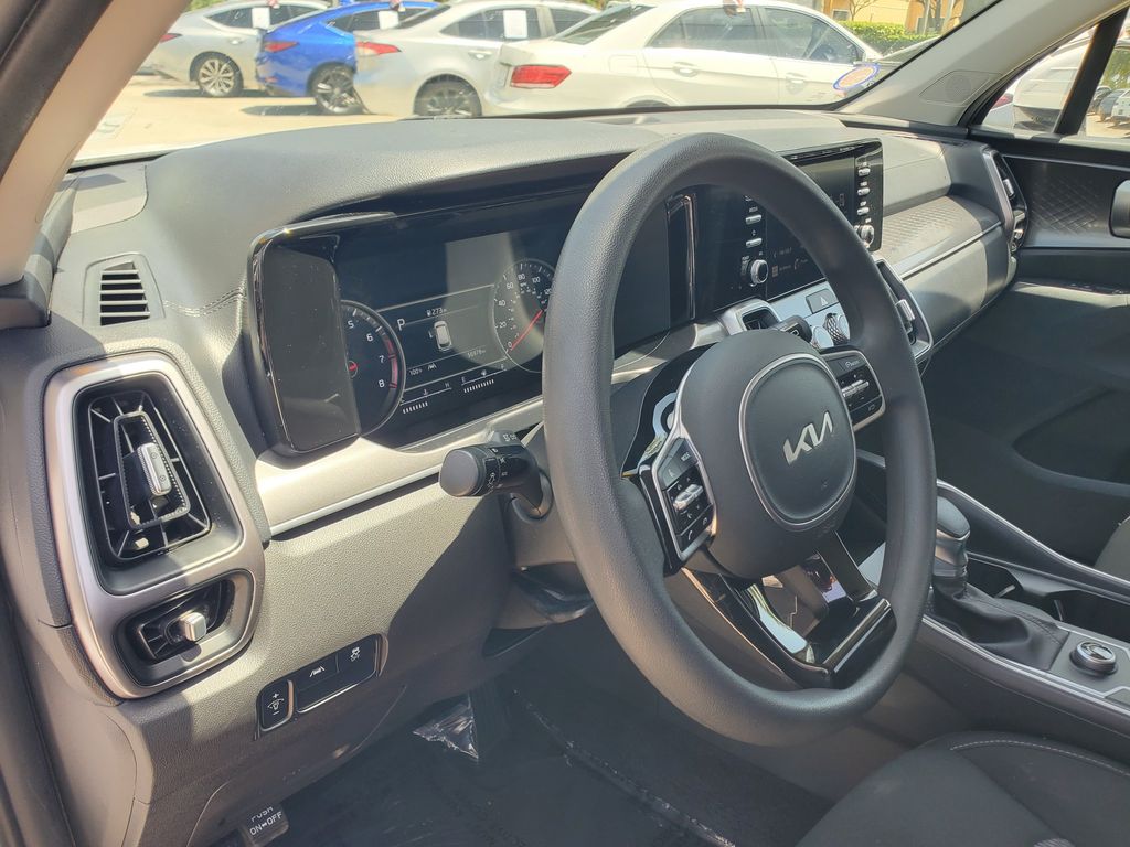 2023 Kia Sorento - $18,488