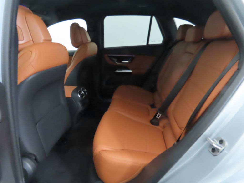 2025 Mercedes-Benz GLC 300 22