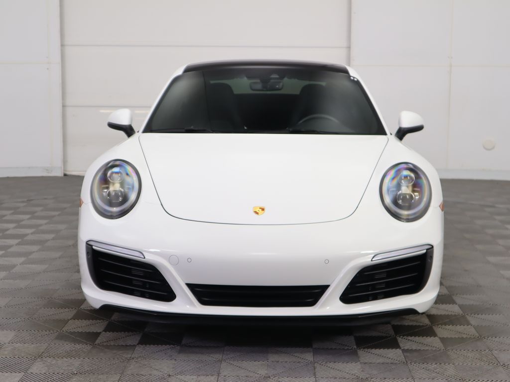 Thumbnail: 2019 Porsche 911 - 10