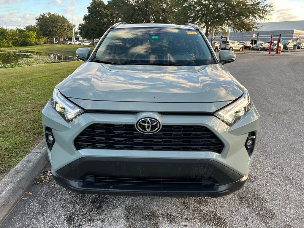 Thumbnail: 2022 Toyota RAV4 - 8