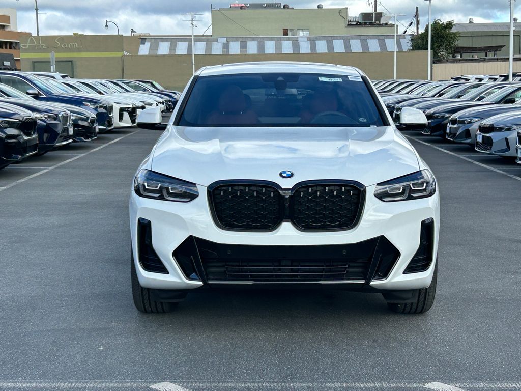 Thumbnail: 2025 BMW X4 - 8