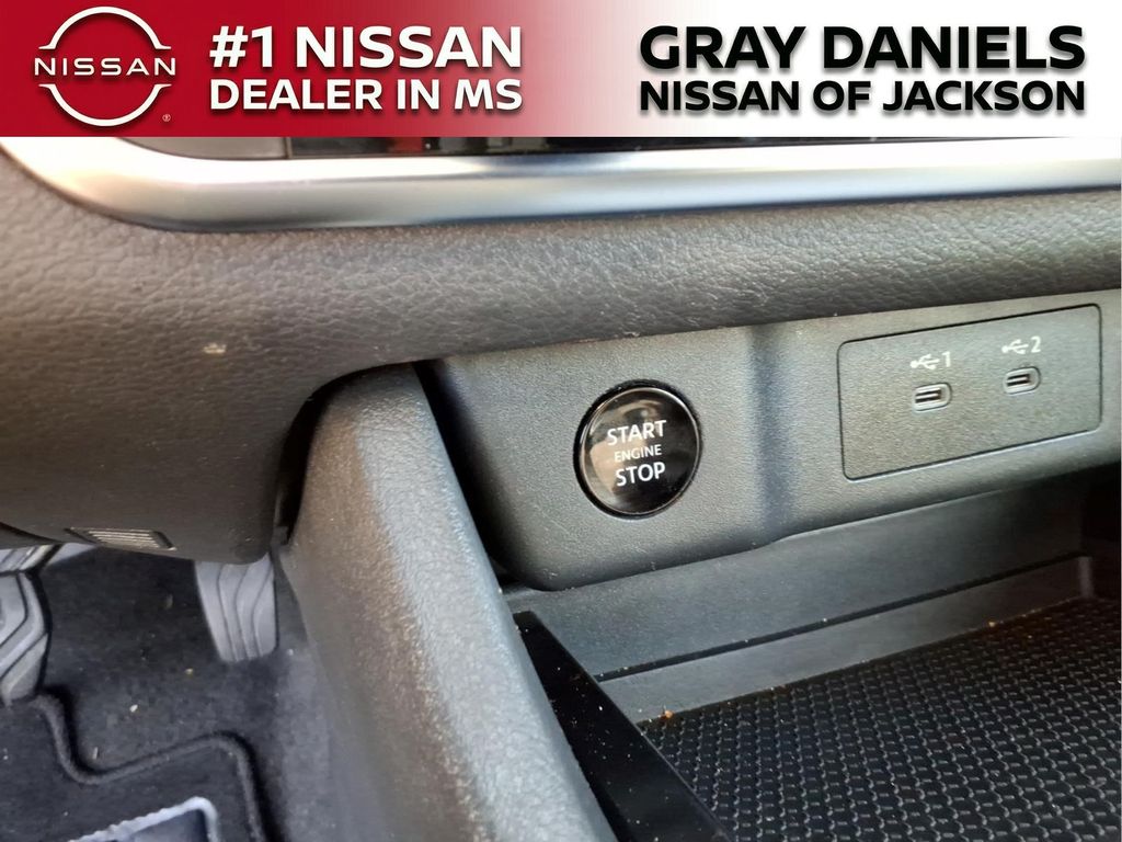 Used 2024 Nissan Rogue SUV