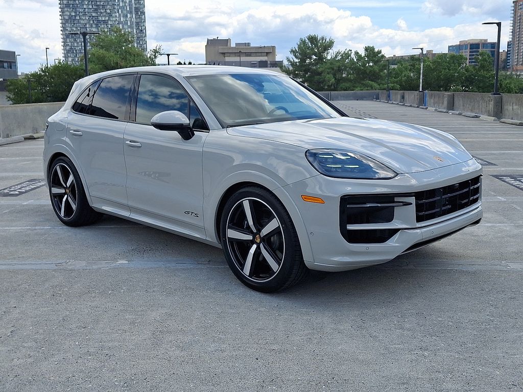 Thumbnail: 2025 Porsche Cayenne - 7