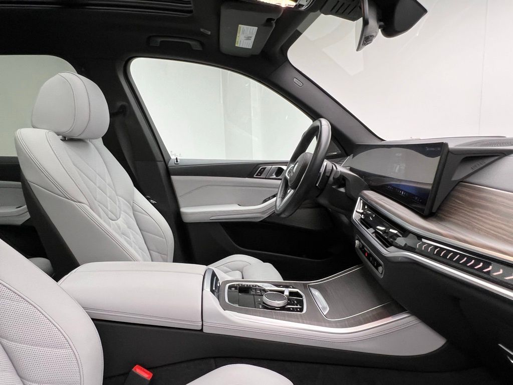 Thumbnail: 2024 BMW X5 - 6