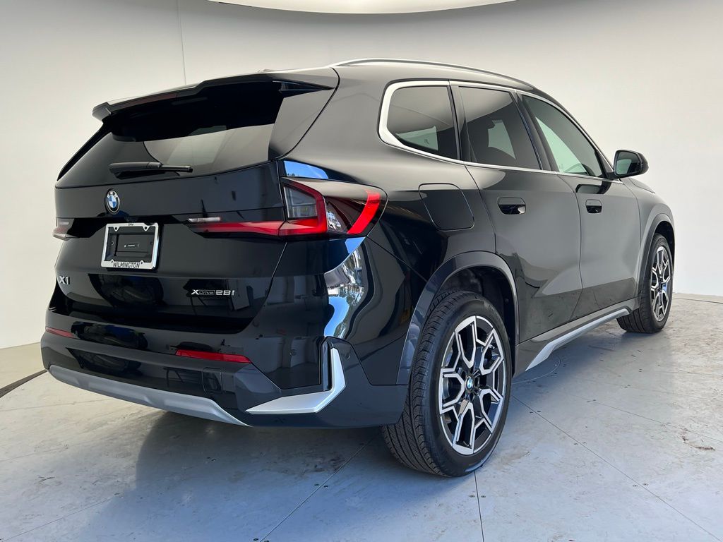 Thumbnail: 2026 BMW X1 - 3