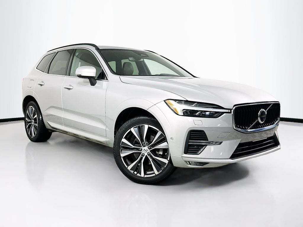 2022 Volvo XC60 B5 Momentum