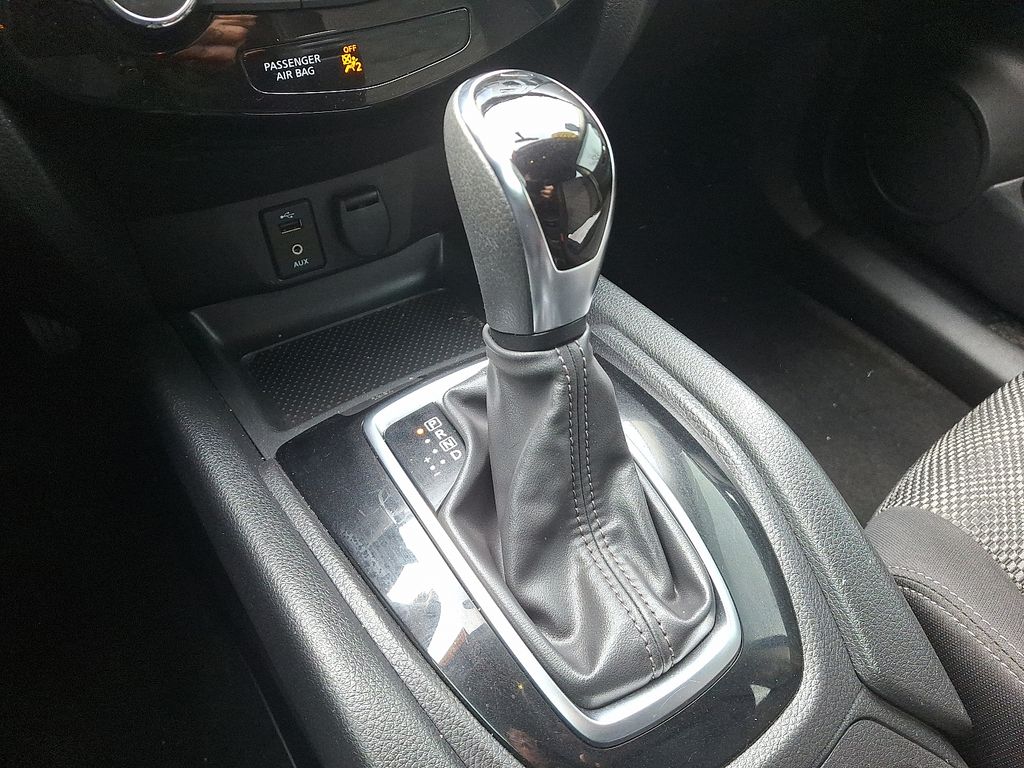 Thumbnail: 2018 Nissan Rogue Sport - 14