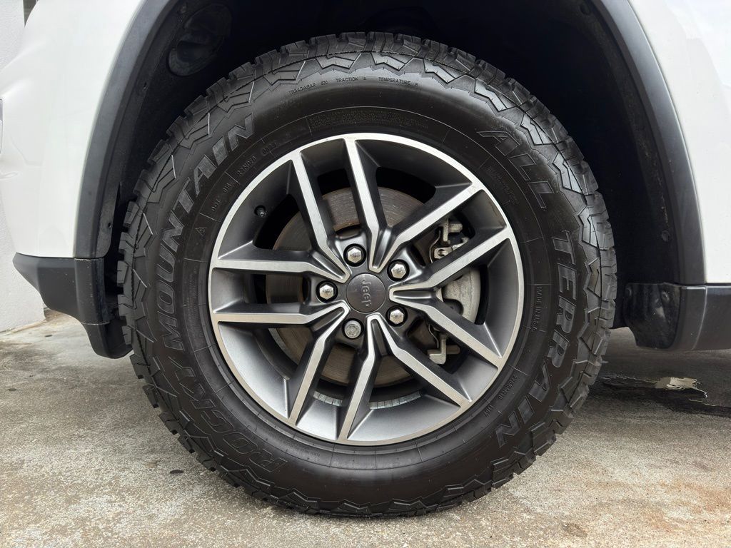 2021 Jeep Grand Cherokee Limited White at Bayway Cadillac of The Woodlands