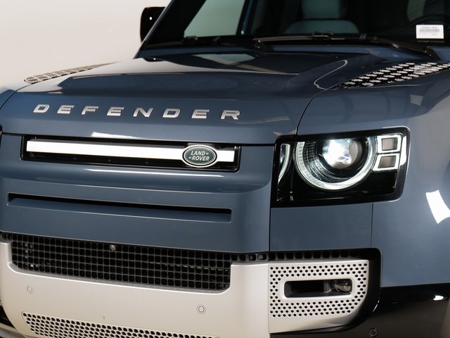 Used 2025 Blue Land Rover S image 28
