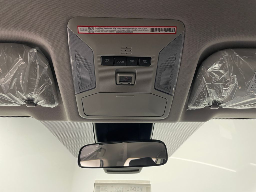 Thumbnail: 2025 Toyota RAV4 - 29