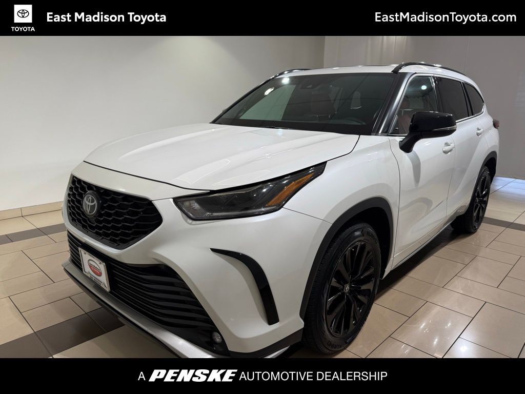 Thumbnail: 2023 Toyota Highlander - 1