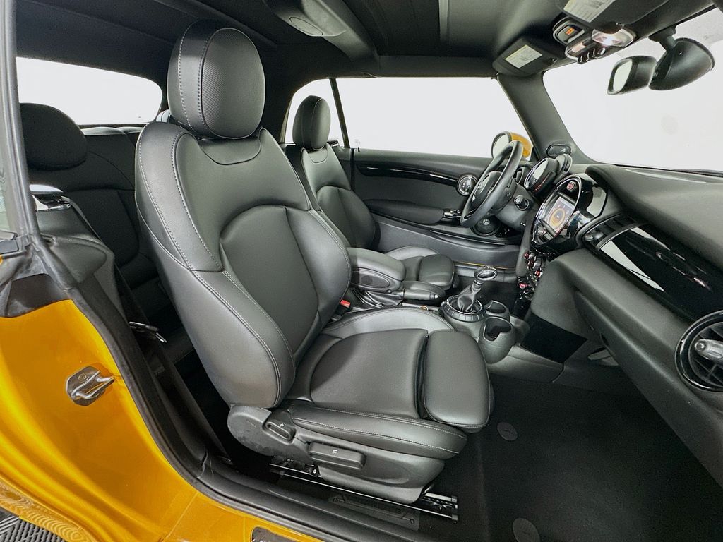 Thumbnail: 2016 MINI Cooper - 25