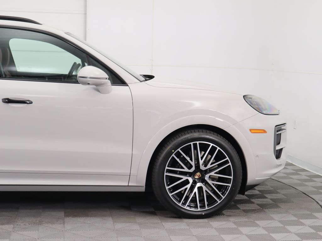 Thumbnail: 2025 Porsche Cayenne - 11