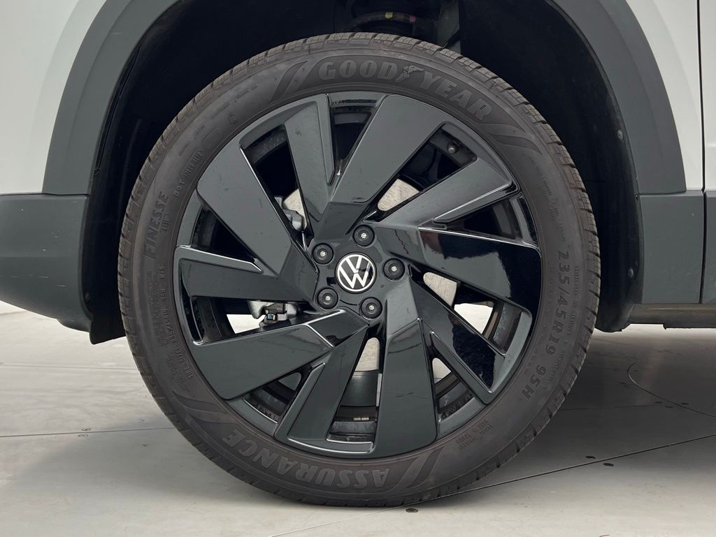 Thumbnail: 2024 Volkswagen Taos - 21