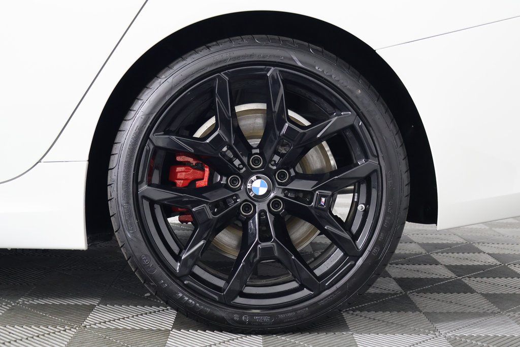 2025 BMW 3 Series 330i 10