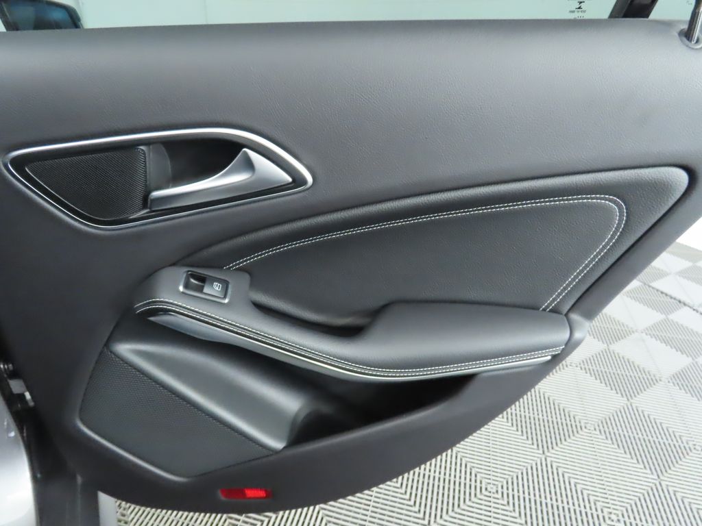Thumbnail: 2018 Mercedes-Benz CLA - 27