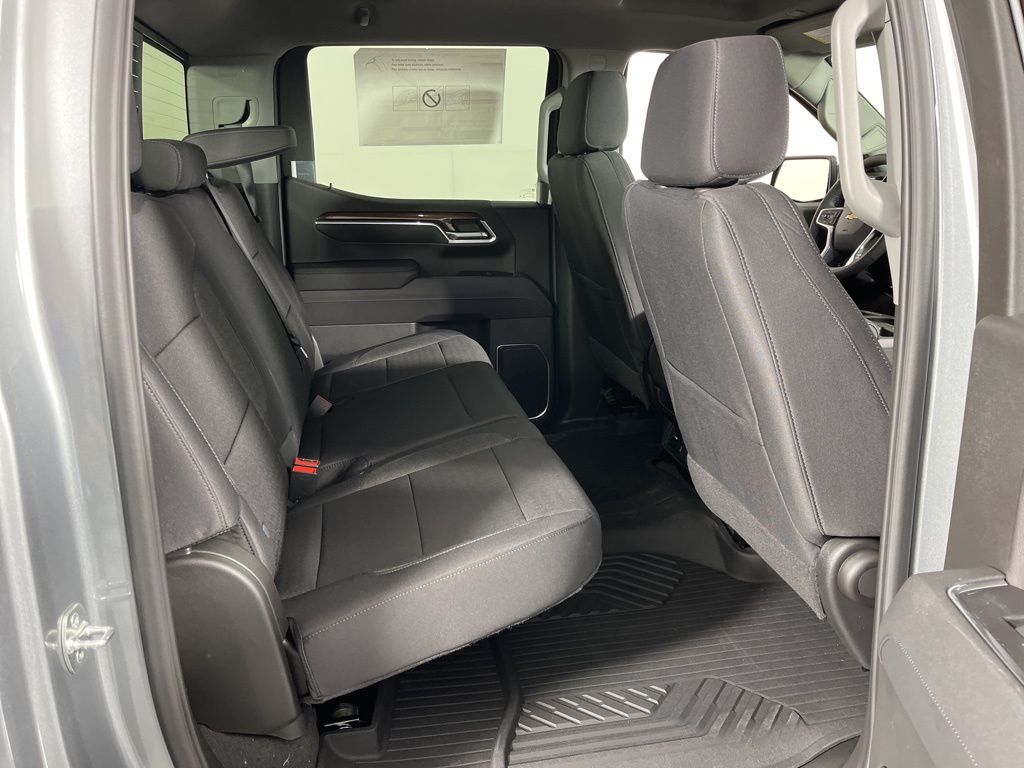 Thumbnail: 2026 Chevrolet Silverado 1500 - 7