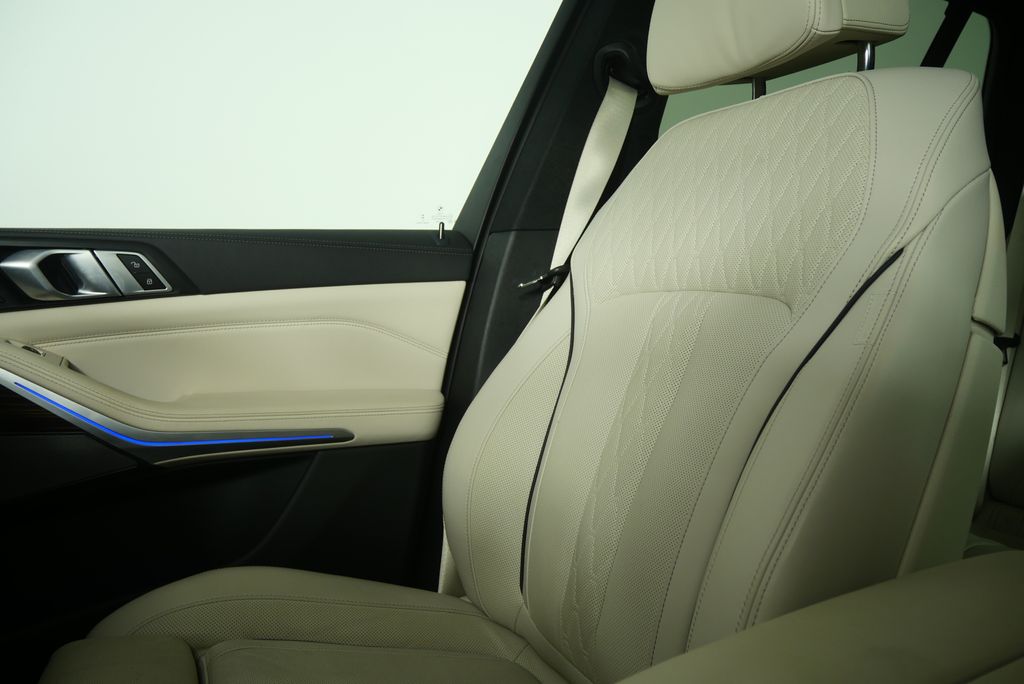 Thumbnail: 2023 BMW X5 - 25