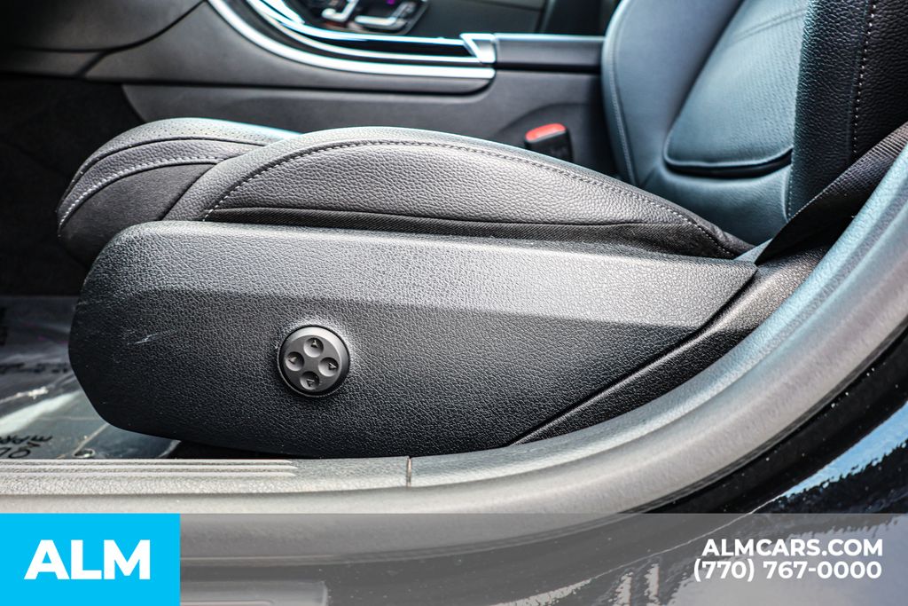 Used 2025 Black Mercedes-Benz C 300 image 23
