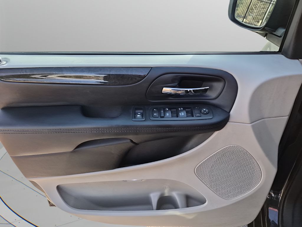 Used Car 2018 Dodge Grand Caravan  Se For Sale Under $12,000 In Austin, Texas