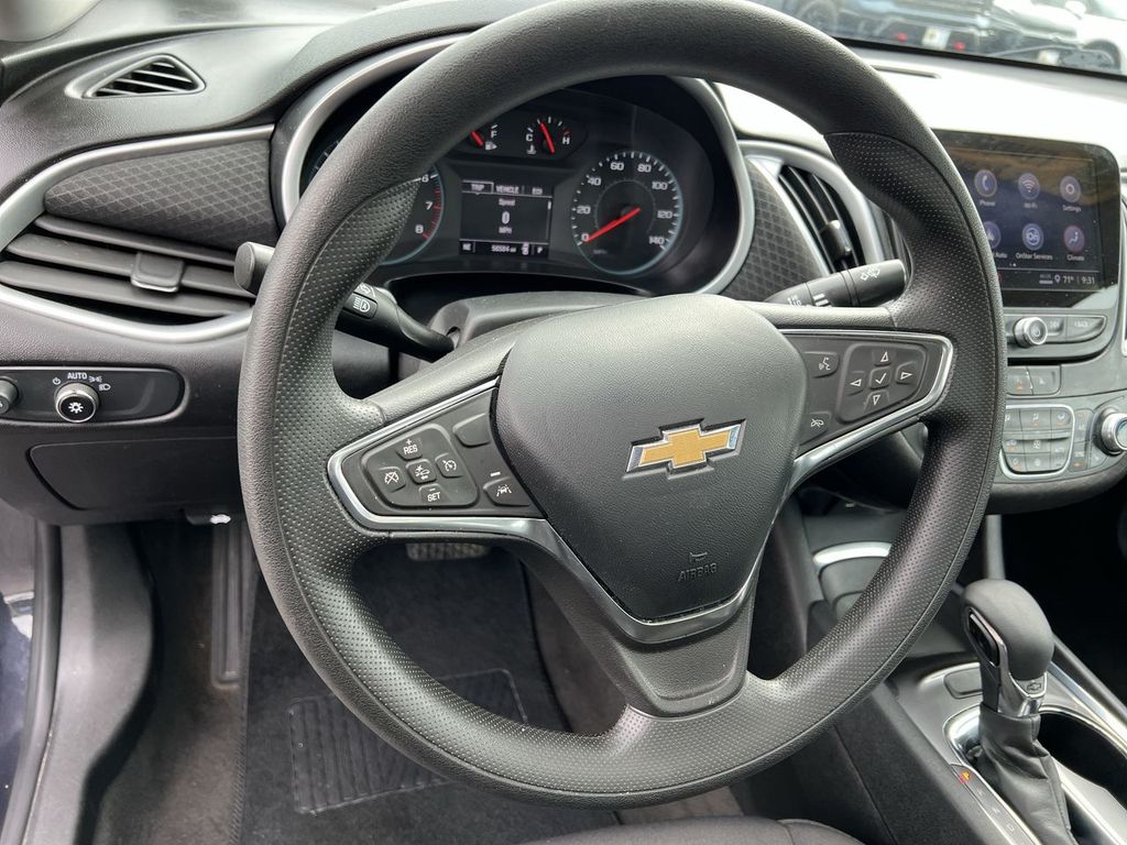 2023 Chevrolet Malibu LT photo