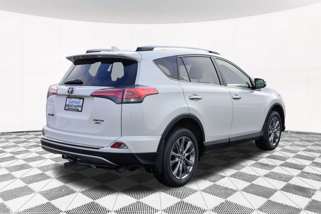 2017 Toyota RAV4 Limited 9