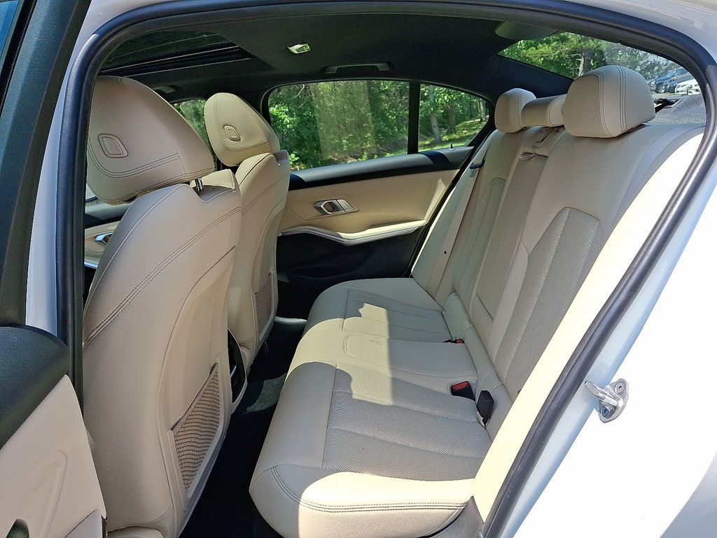 2022 BMW 3 Series 330i xDrive 10