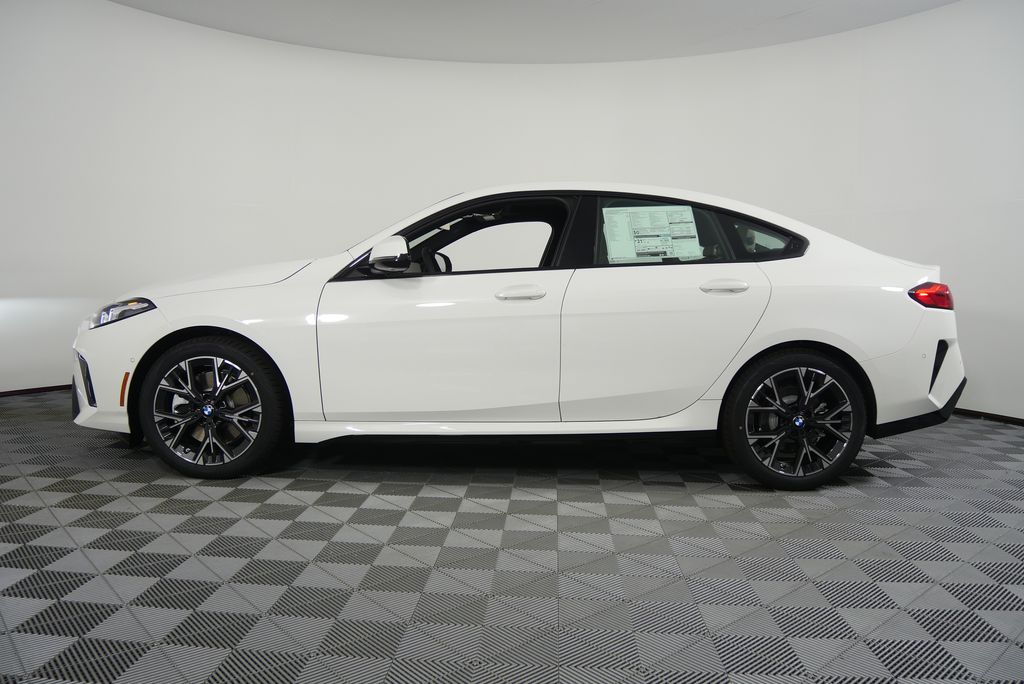 Thumbnail: 2026 BMW 2 Series - 6