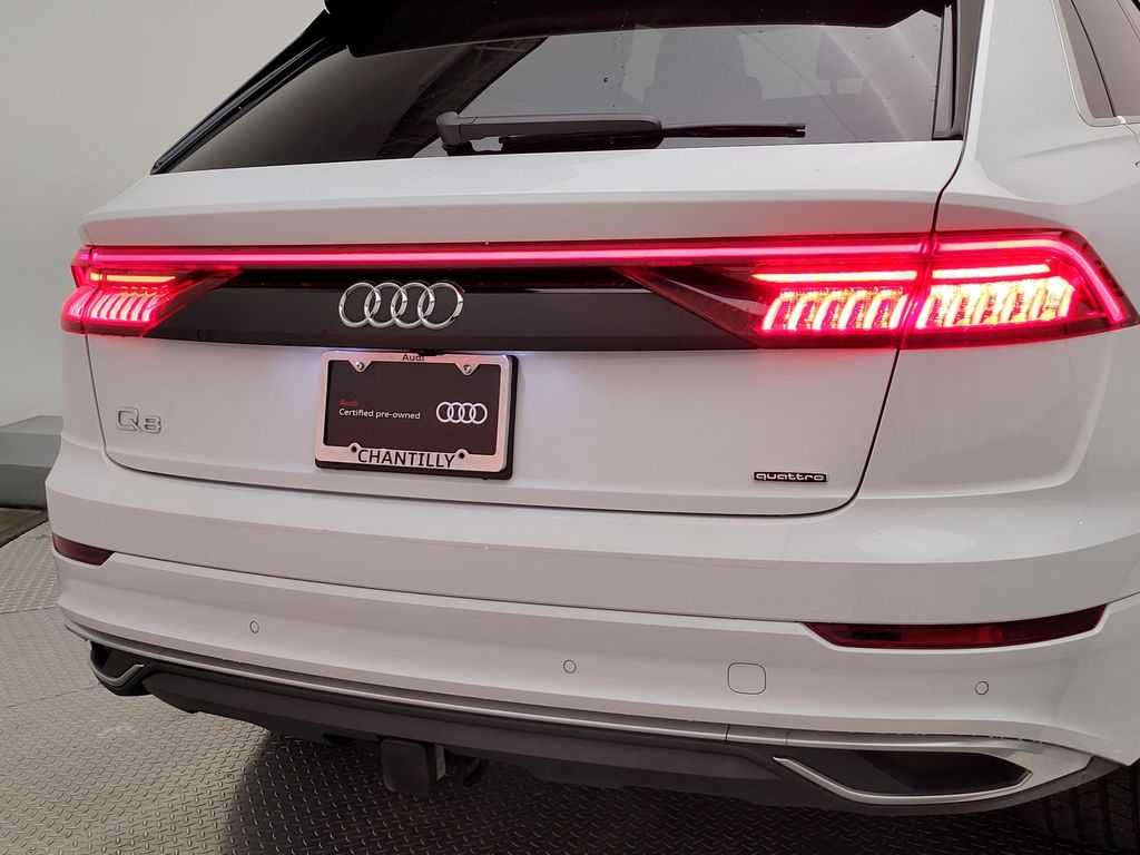 Thumbnail: 2023 Audi Q8 - 7