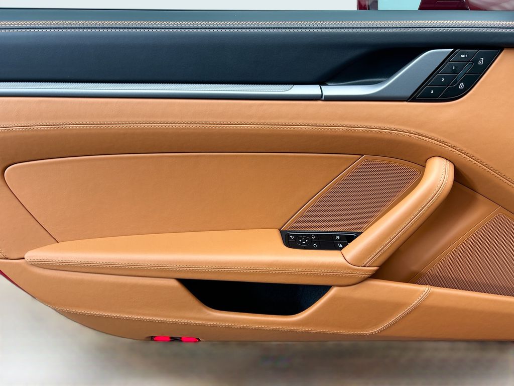 Thumbnail: 2026 Porsche 911 - 25