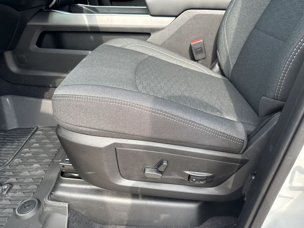 2026 Ram 2500 Big Horn White at Texan Dodge Chrysler Jeep Ram