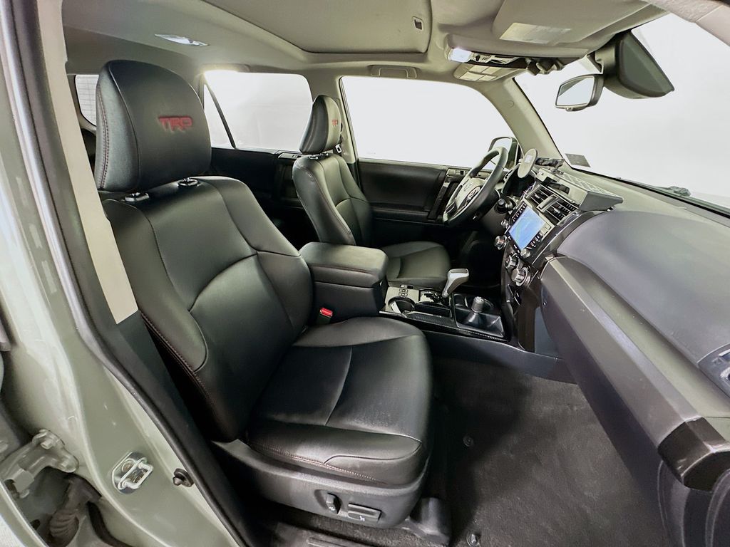 Thumbnail: 2023 Toyota 4Runner - 28