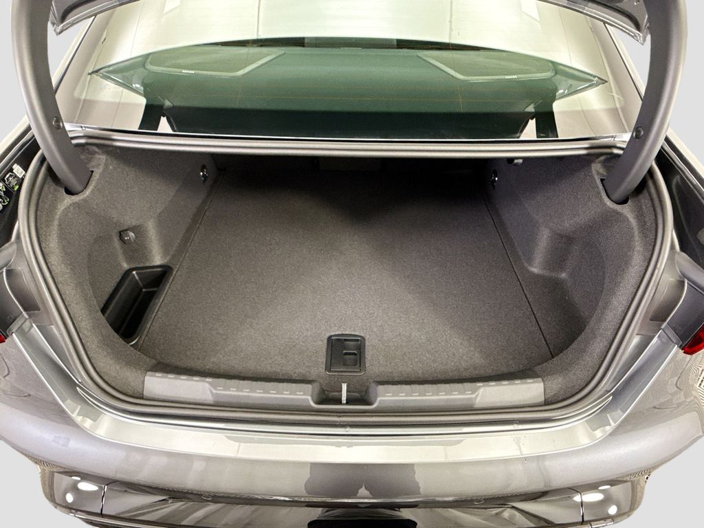 Thumbnail: 2026 Audi RS 3 - 26